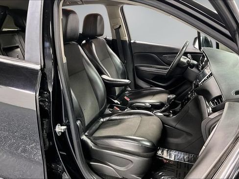 Used 2021 Buick Encore Preferred FWD image 25