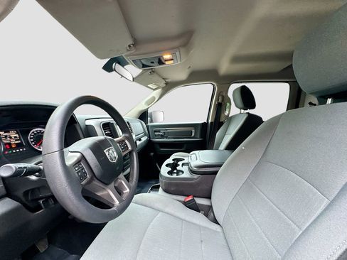 Used 2022 RAM 1500 Classic SLT AWD/4WD image 19