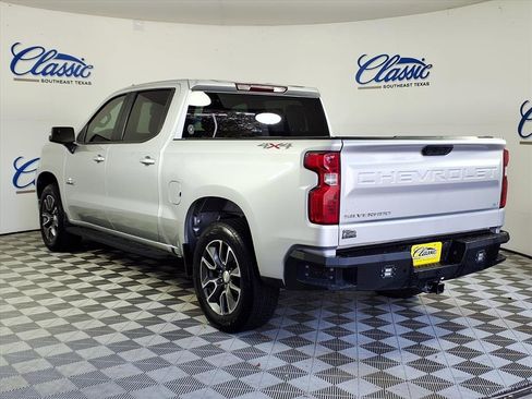 Used 2022 Chevrolet Silverado 1500 LT image 2