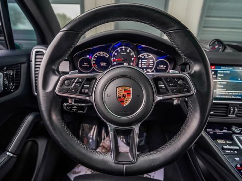 Used 2019 Porsche Cayenne AWD/4WD image 15