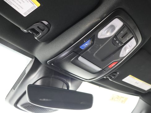 Used 2025 RAM 2500 Big Horn AWD/4WD image 12