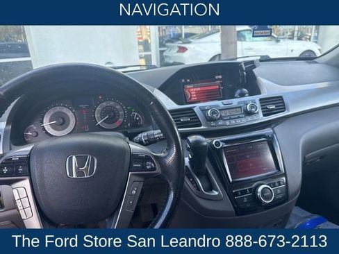 Used 2015 Honda Odyssey Touring Elite image 9