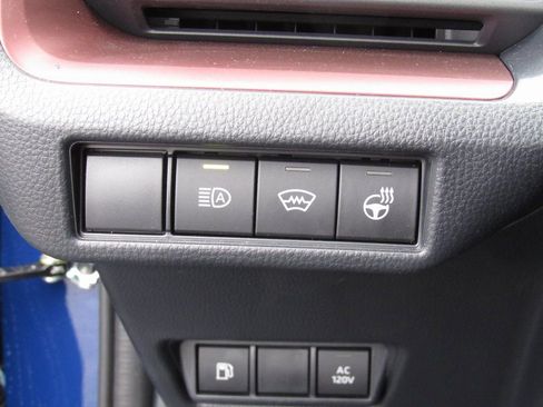 Used 2026 Toyota Prius SE image 32