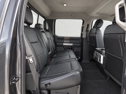 Used 2019 Ford F250 Lariat w/ Lariat Value Package AWD/4WD image 9