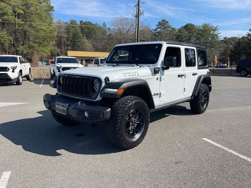 Used 2025 Jeep Wrangler Willys 4xe image 2