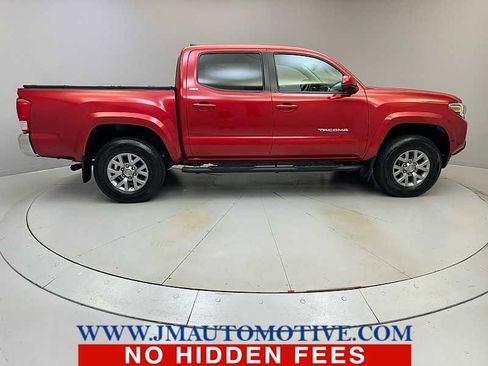 Used 2017 Toyota Tacoma SR5 image 6