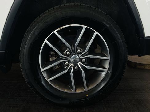 Used 2020 Jeep Grand Cherokee Limited AWD/4WD image 26