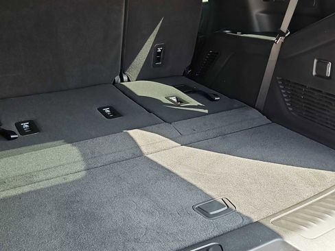 Used 2026 Chevrolet Tahoe LS image 23