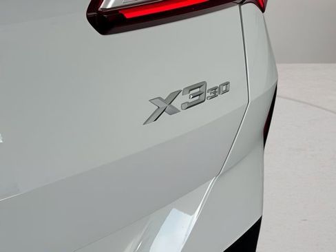 Used 2026 BMW X3 xDrive30 w/ M Sport Package image 9