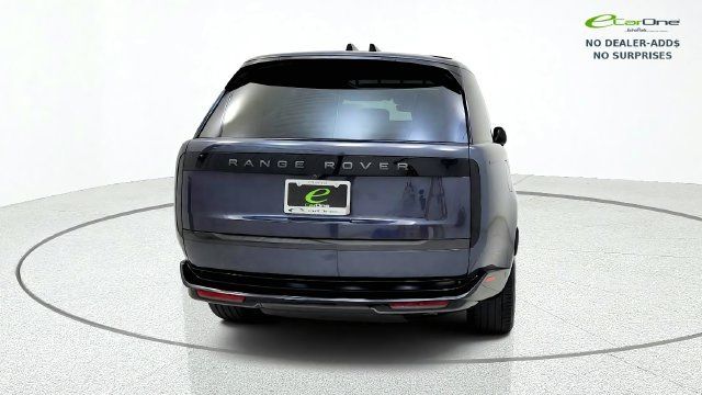 Used 2024 Land Rover Range Rover SE AWD/4WD image 7