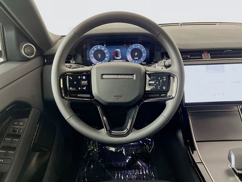 Used 2026 Land Rover Range Rover Evoque S AWD/4WD image 11
