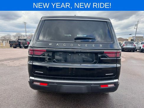 Used 2022 Jeep Wagoneer Series II image 5
