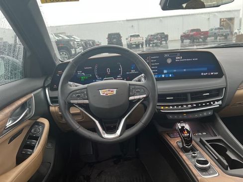 Used 2025 Cadillac CT5 Premium Luxury w/ Sun And Sound Package AWD/4WD image 16
