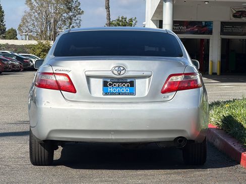 Used 2007 Toyota Camry LE image 9