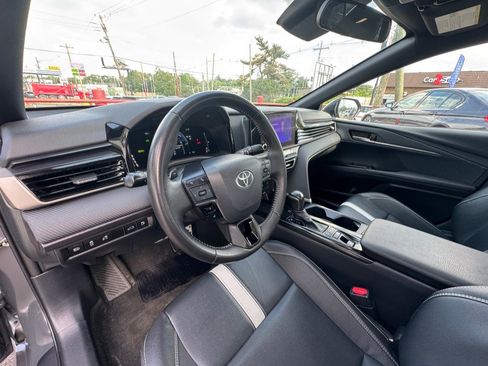 Used 2025 Toyota Camry SE FWD image 23