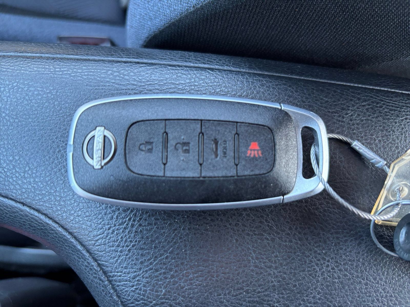 Used 2025 Nissan Versa SV FWD image 20