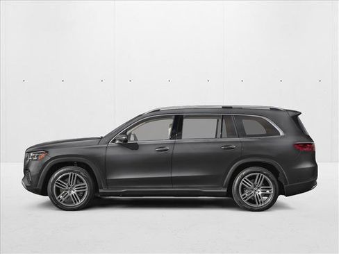 New 2026 Mercedes-Benz GLS 450 4MATIC image 3