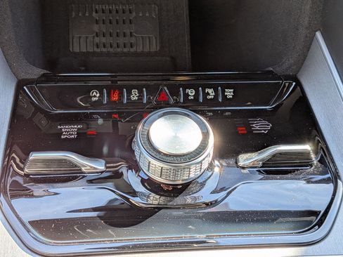 New 2026 Jeep Grand Wagoneer L Limited image 15