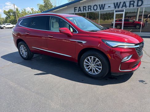 Used 2023 Buick Enclave Essence FWD image 6
