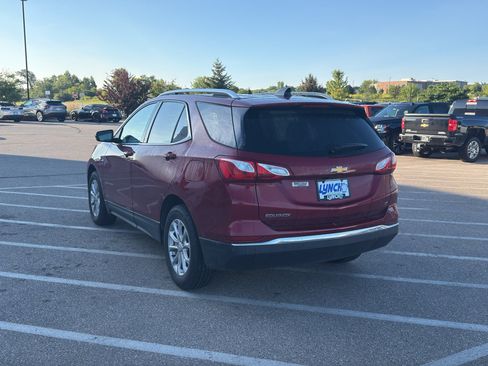 Used 2018 Chevrolet Equinox LT w/ Sun & Infotainment Package FWD image 3
