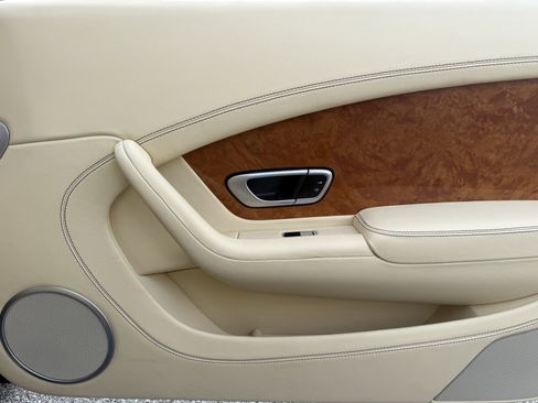 Used 2014 Bentley Continental GT image 40