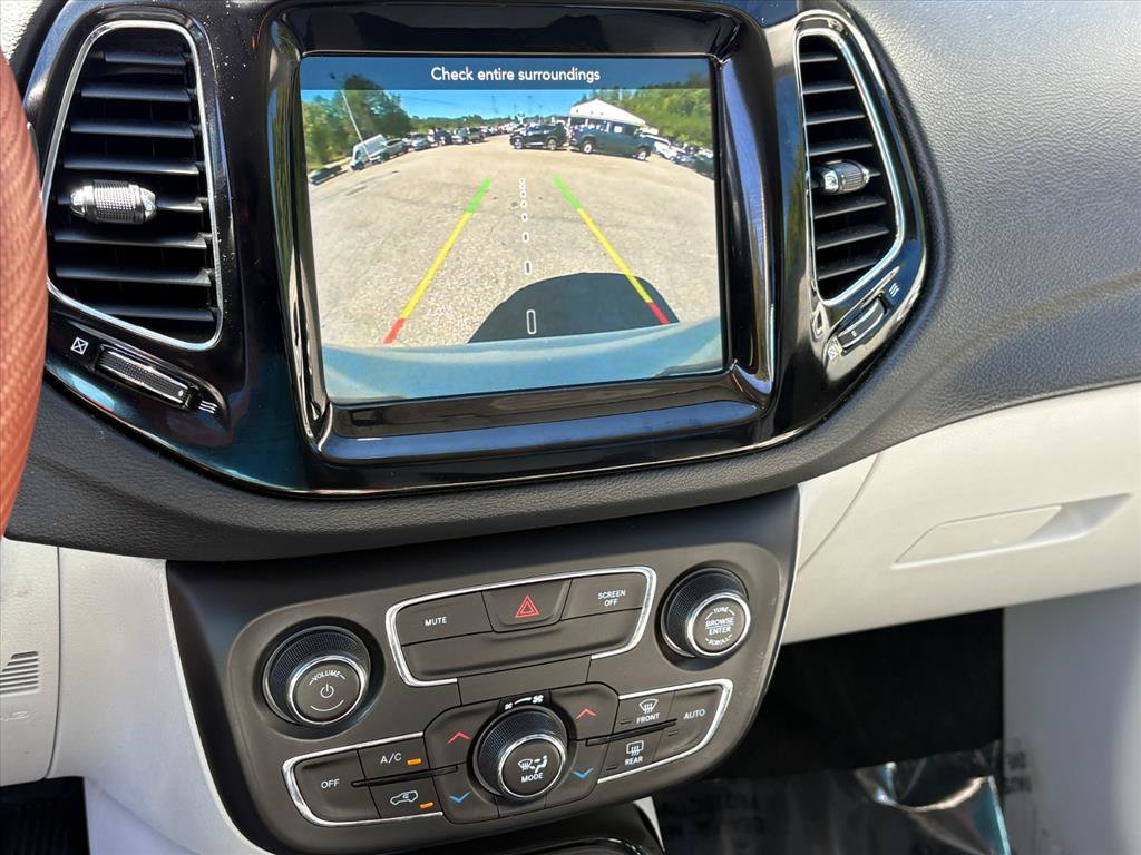 Used 2019 Jeep Compass Limited AWD/4WD image 10