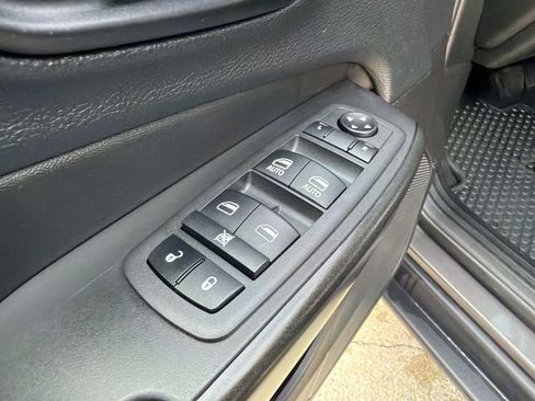 Used 2022 Jeep Cherokee Trailhawk AWD/4WD image 19