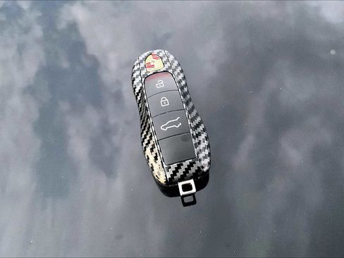 Used 2021 Porsche Macan image 30