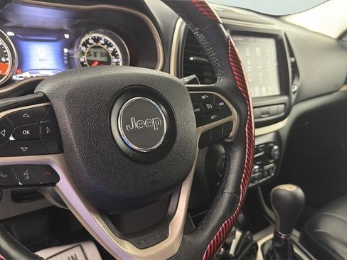 Used 2014 Jeep Cherokee Limited FWD image 23