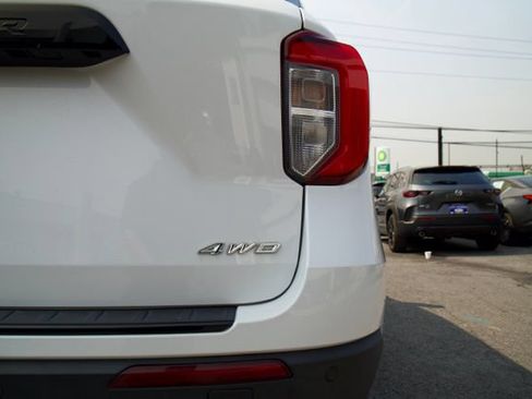 Certified 2022 Ford Explorer ST-Line AWD/4WD image 12