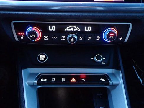 Used 2021 Audi Q3 2.0T Premium w/ Convenience Package image 19