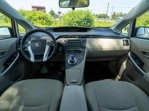 Used 2010 Toyota Prius Two FWD image 12