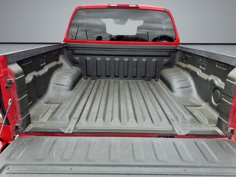 Used 2023 Nissan Frontier SV w/ Tow Package image 12