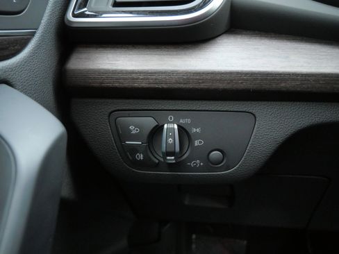 Used 2025 Audi Q5 2.0T Premium Plus w/ Premium Plus Package AWD/4WD image 26