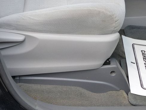Used 2017 Toyota Sienna LE FWD image 54