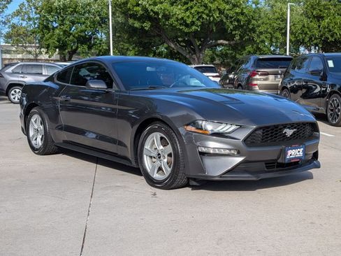 Used 2020 Ford Mustang Coupe RWD image 3