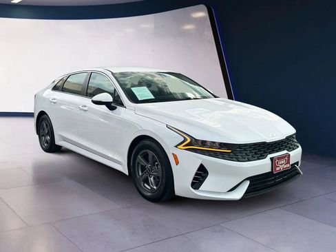 Used 2022 Kia K5 LXS FWD image 7
