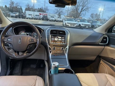 Used 2017 Lincoln MKX Reserve image 15