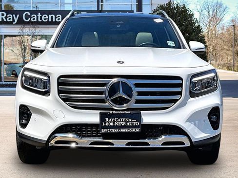 Used 2026 Mercedes-Benz GLB 250 4MATIC image 3