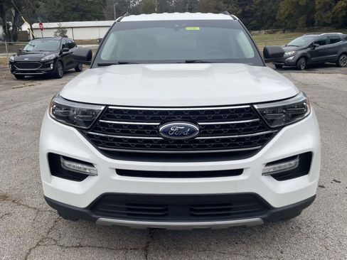 Used 2021 Ford Explorer XLT w/ Equipment Group 202A image 8