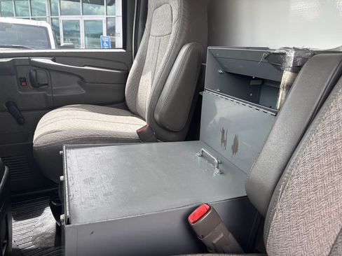 Used 2013 Chevrolet Express 3500 w/ Chrome Appearance Package RWD image 14