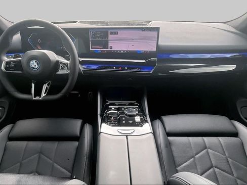 Used 2026 BMW 550e xDrive w/ Premium Package AWD/4WD image 14
