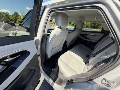 Used 2020 Land Rover Range Rover Evoque SE AWD/4WD image 13