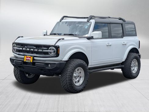 Used 2023 Ford Bronco Outer Banks AWD/4WD image 3