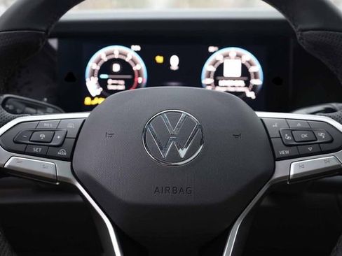 New 2026 Volkswagen Tiguan SE R-Line image 11