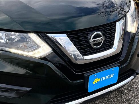 Used 2019 Nissan Rogue SV image 30