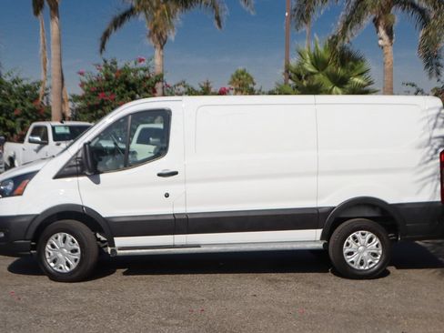 Used 2025 Ford Transit 250 Low Roof w/ Exterior Upgrade Package RWD image 5