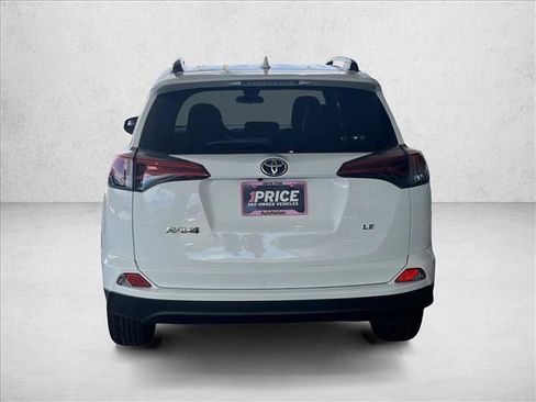 Used 2018 Toyota RAV4 LE w/ Carpet Mat Package FWD image 8