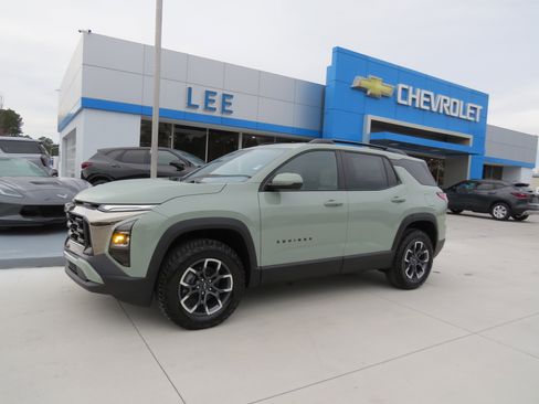 New 2026 Chevrolet Equinox ACTIV image 1