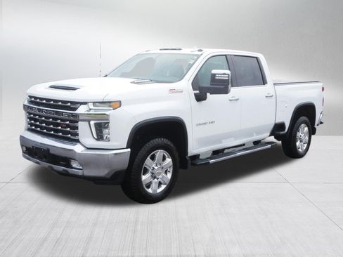 Used 2022 Chevrolet Silverado 3500 LTZ AWD/4WD image 3